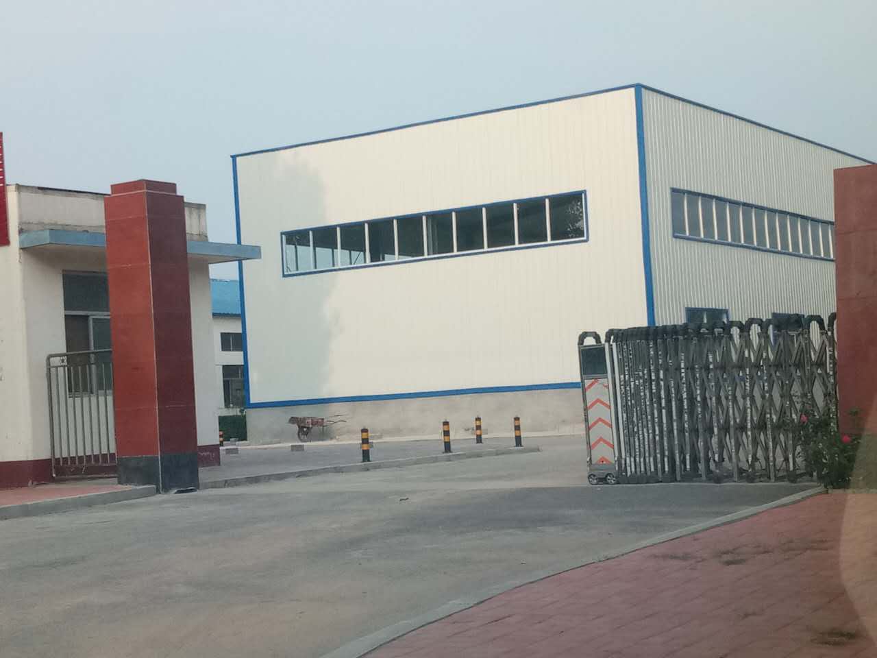 厂外展示 南皮县德宇五金制品厂的五金匠心之路